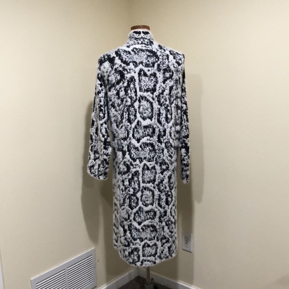 Band of Gypsies Cardigan Sweater Duster Size Medium White Black Reptile Eyelash - Picture 5 of 10